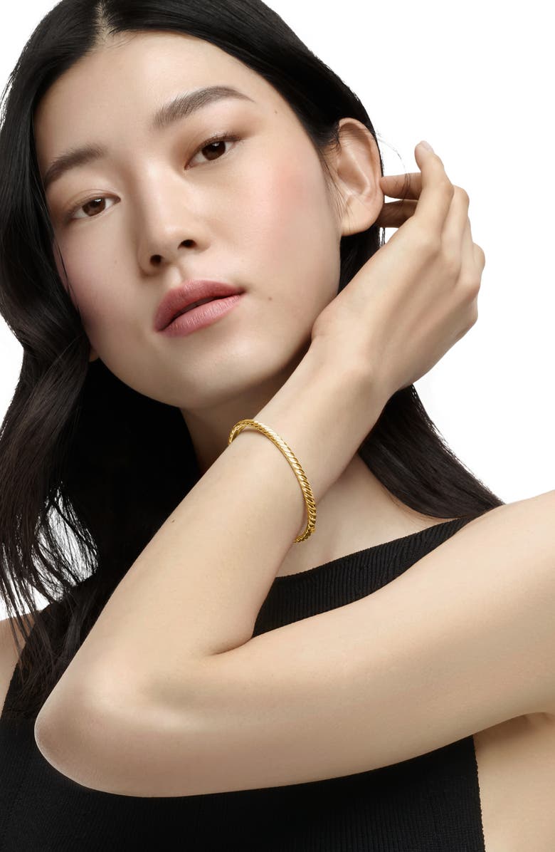 David Yurman Sculpted Cable Bangle Bracelet in 18K Yellow Gold, 4.6mm, Alternate, color, 18K Yellow Gold