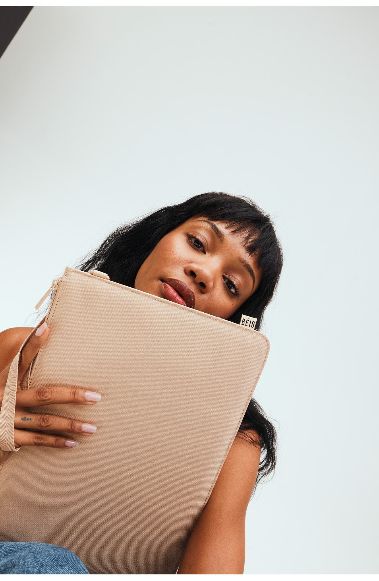 Béis The BÉISICS Padded Laptop Pouch, Alternate, color, Beige