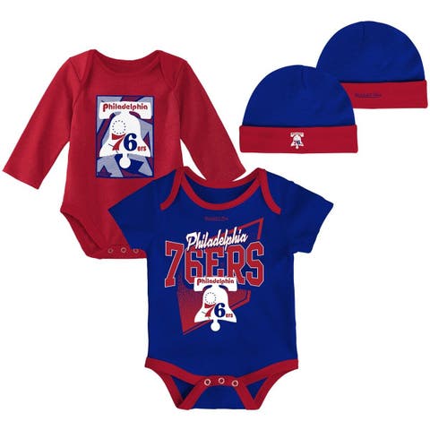 Infant Mitchell & Ness Royal/Red Philadelphia 76ers Hardwood Classics Bodysuits & Cuffed Knit Hat Set