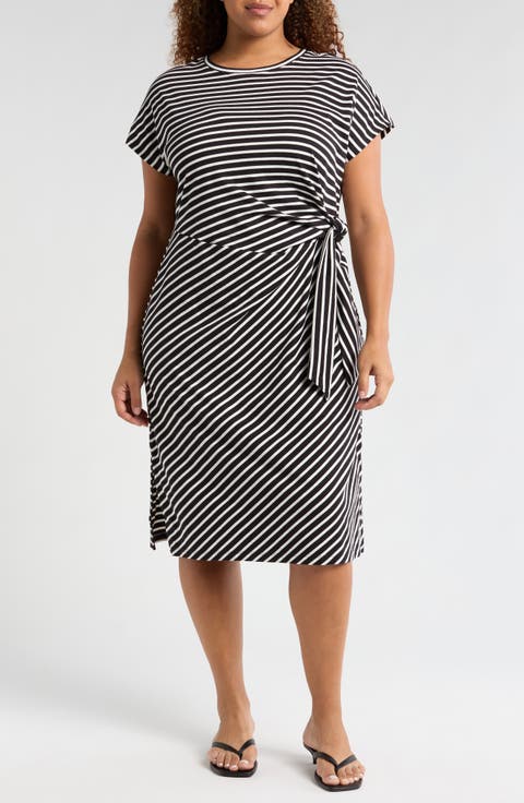 Crescent Knot T-Shirt Dress (Plus)