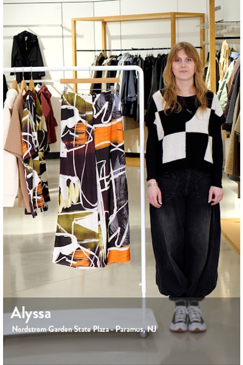 Print Pull-On Wide Leg Pants video