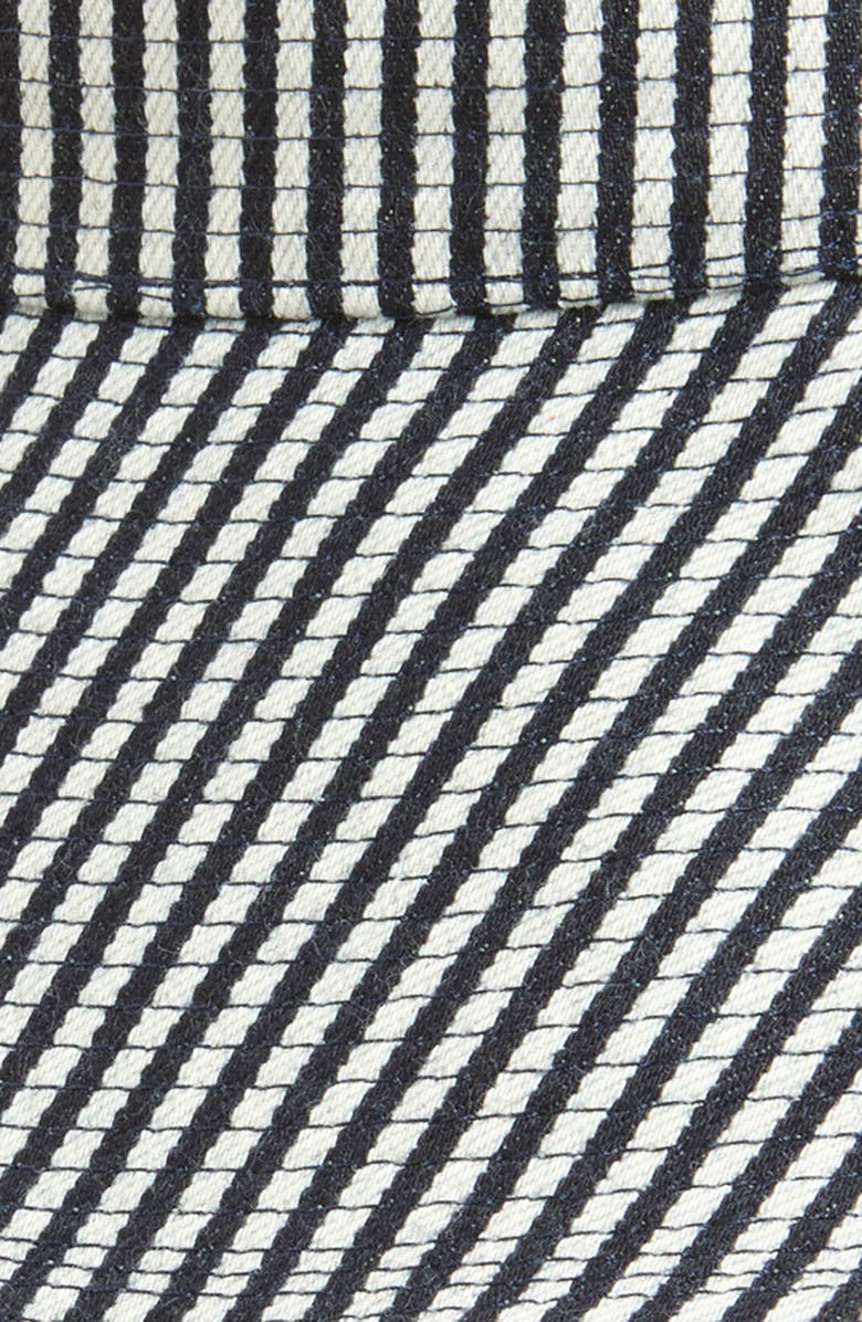 Jacquemus Le Bob de-Nîmes Cotton Twill Bucket Hat, Alternate, color, Navy/ White Stripe 3Fu