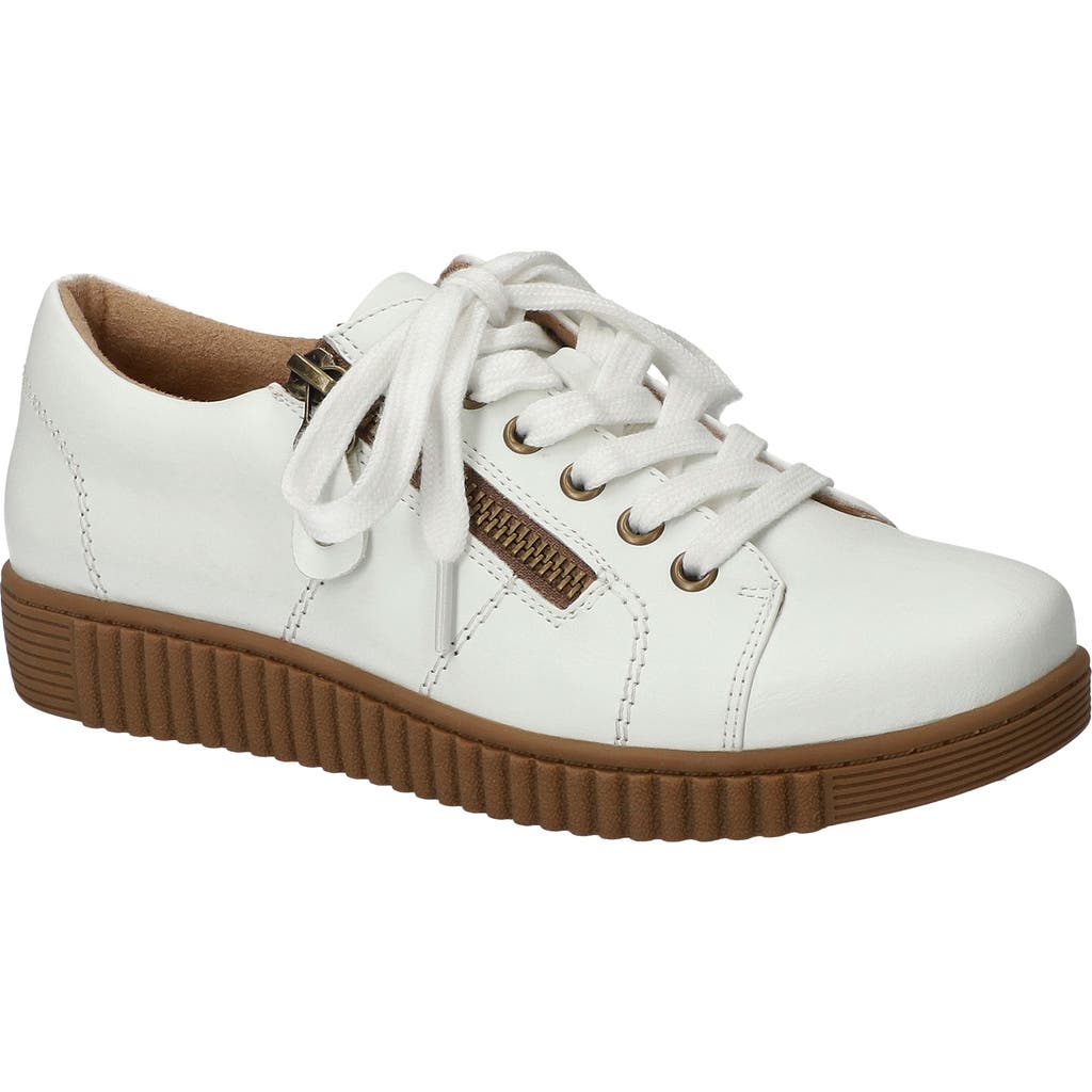Easy Street Novie Sneaker In White