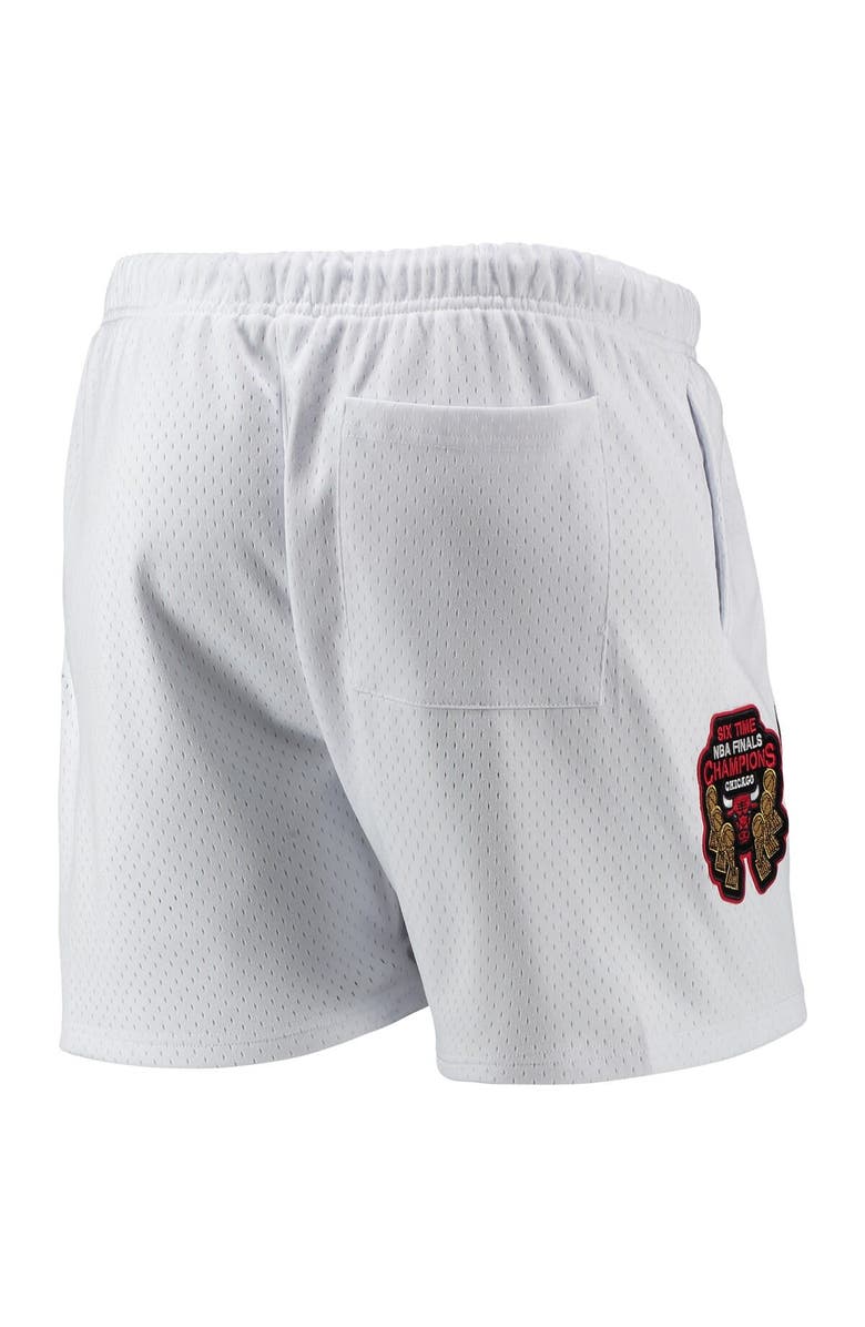 PRO STANDARD Men's Pro Standard White Chicago Bulls 6x NBA Finals Champions Mesh Capsule Shorts, Alternate, color, 