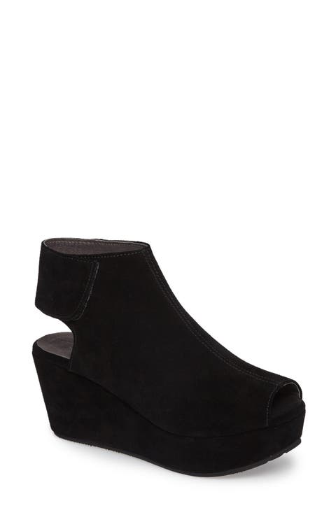 Cutout Wedge Sandal (Women)