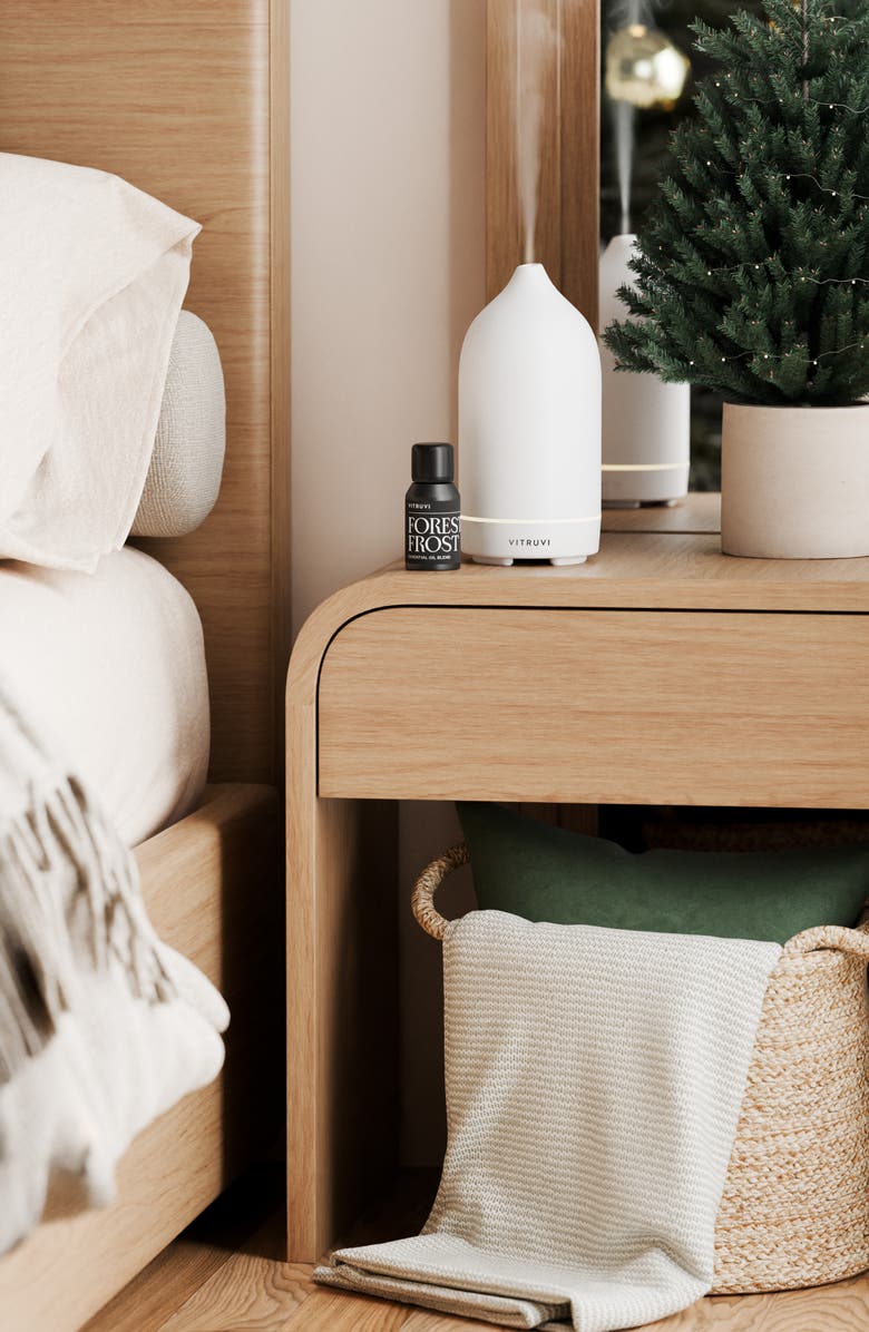 Vitruvi Forest Frost Essential Oil Blend, Alternate, color,