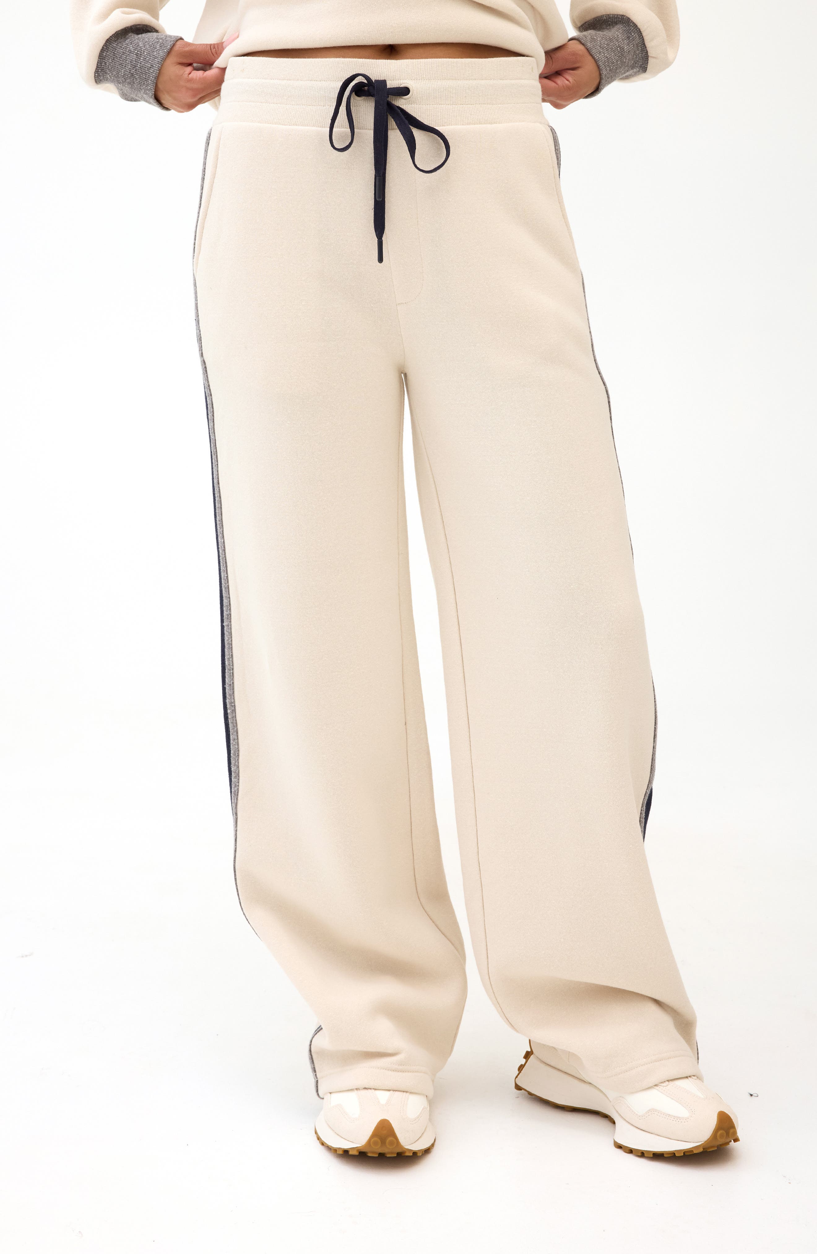 TAPIOCA/ HEATHER GREY