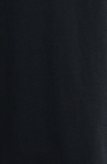 Classic Fit Logo Graphic T-Shirt