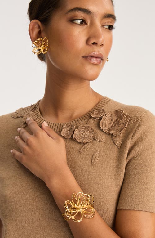 Oscar De La Renta Threaded Flower Earrings In Gold