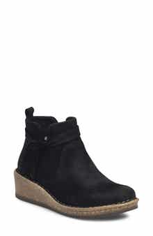 Børn Vaughn Distressed Suede Bootie