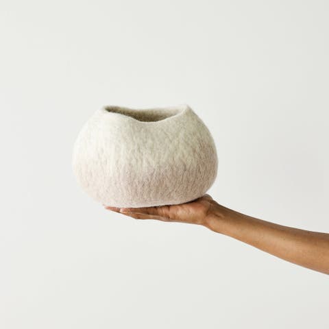 Soft Stone Ombre Decorative Wool Ukhamba Bowl
