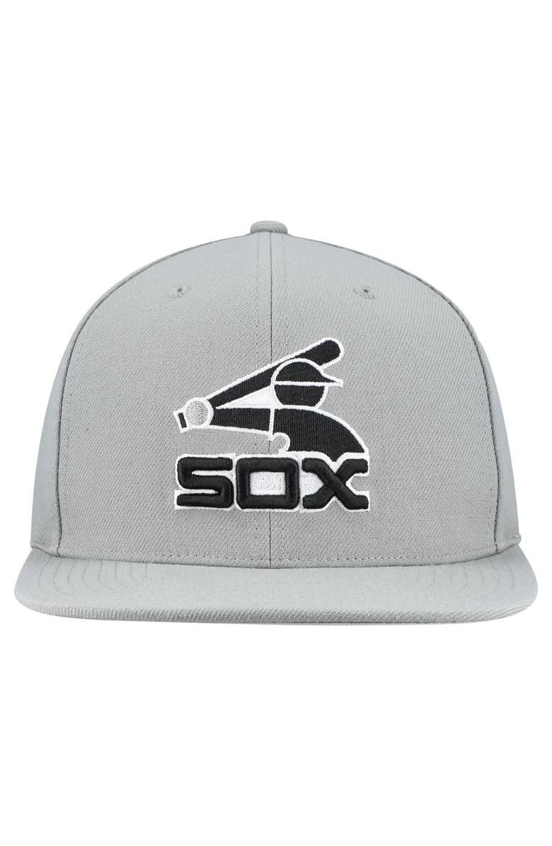 Mitchell & Ness Men's Mitchell & Ness Gray Chicago White Sox Cooperstown Collection Basic Flip Snapback Hat, Alternate, color, Gray