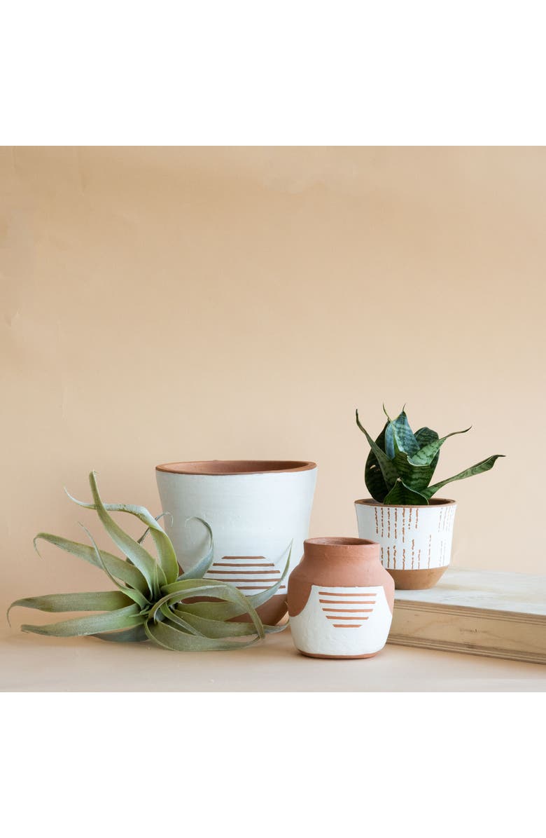 Foreside Home and Garden Large Natural Terracotta Painted Planter, Alternate, color, White