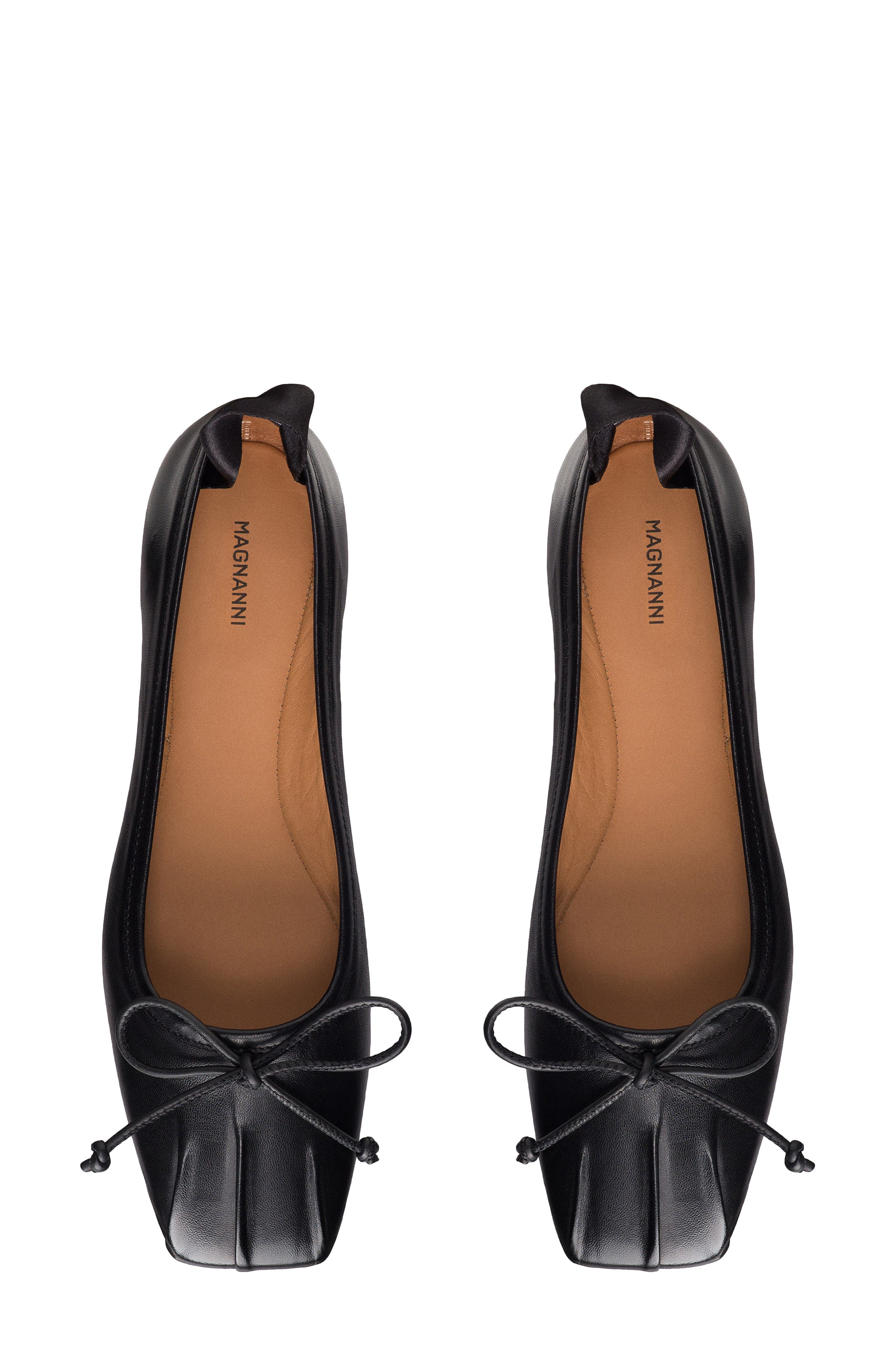 Magnanni Avilia Bow Ballet Flat, Alternate, color, Black