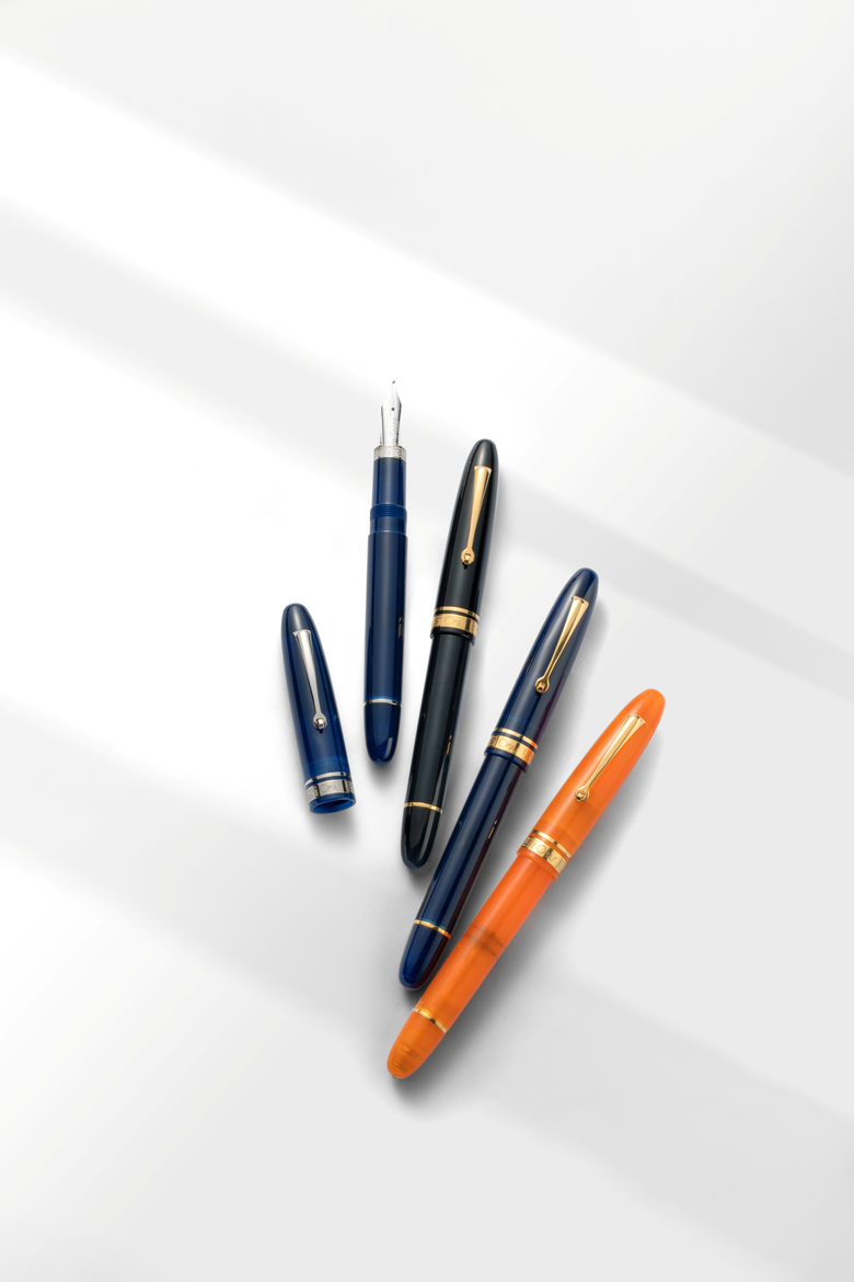 Ogiva Nera with Gold Trim Fountain Pen, Alternate, color, Black Fine