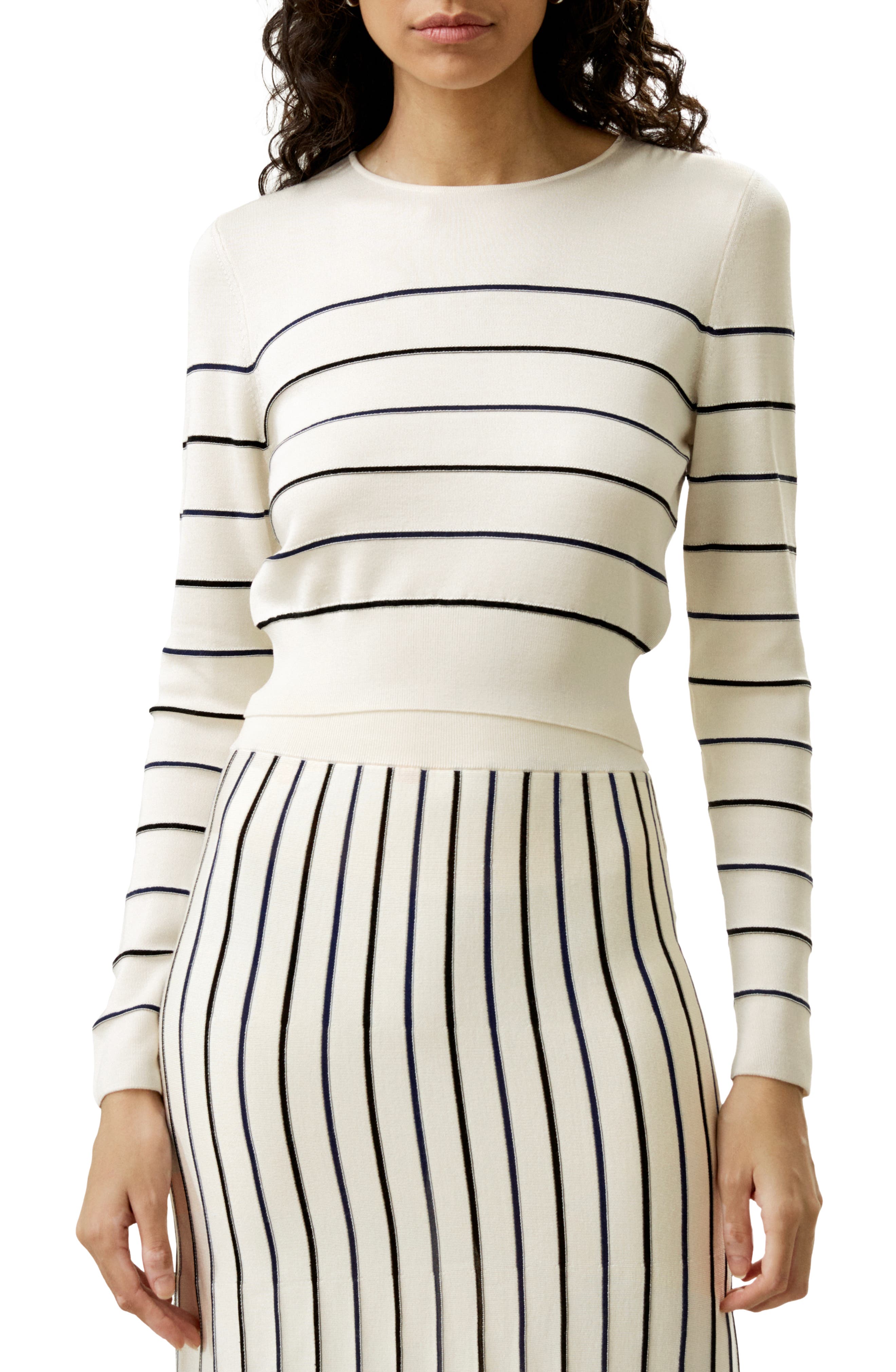 selected White with stripes