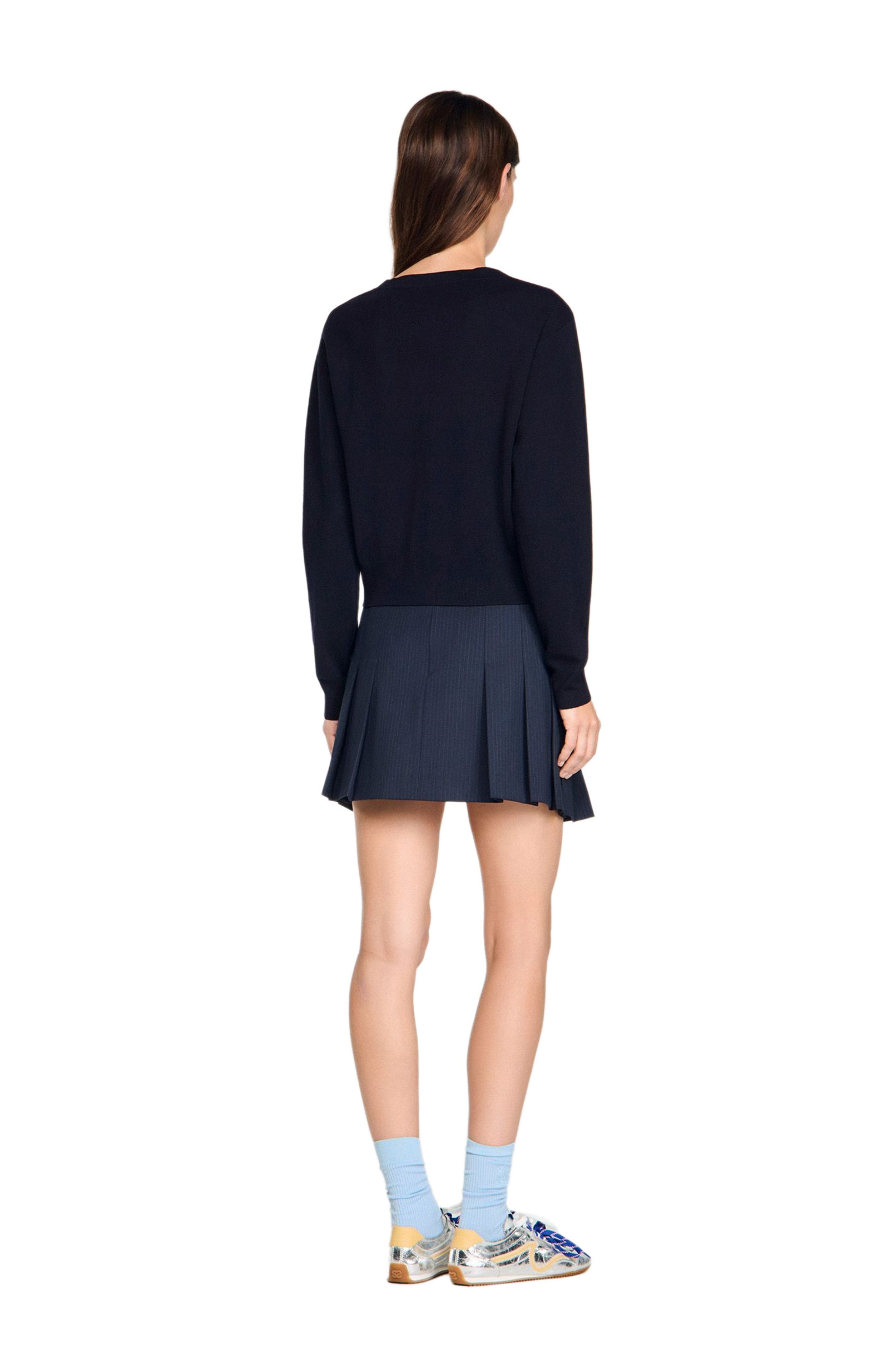 V-neck wool sweater - image 2