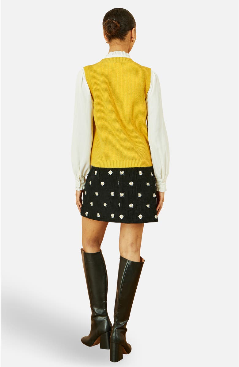 Yumi Cable Knit Sleeveless Jumper, Alternate, color, Mustard