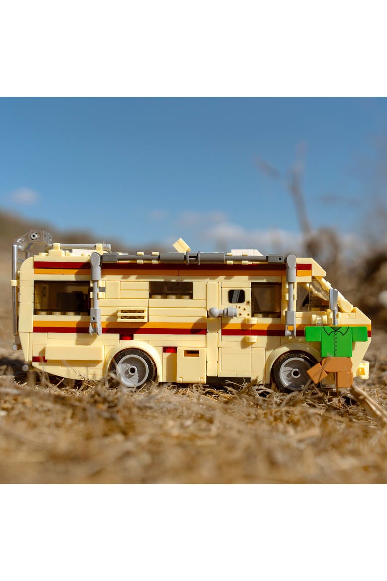 Breaking Bad Walter White's RV Building Set, Alternate, color, White