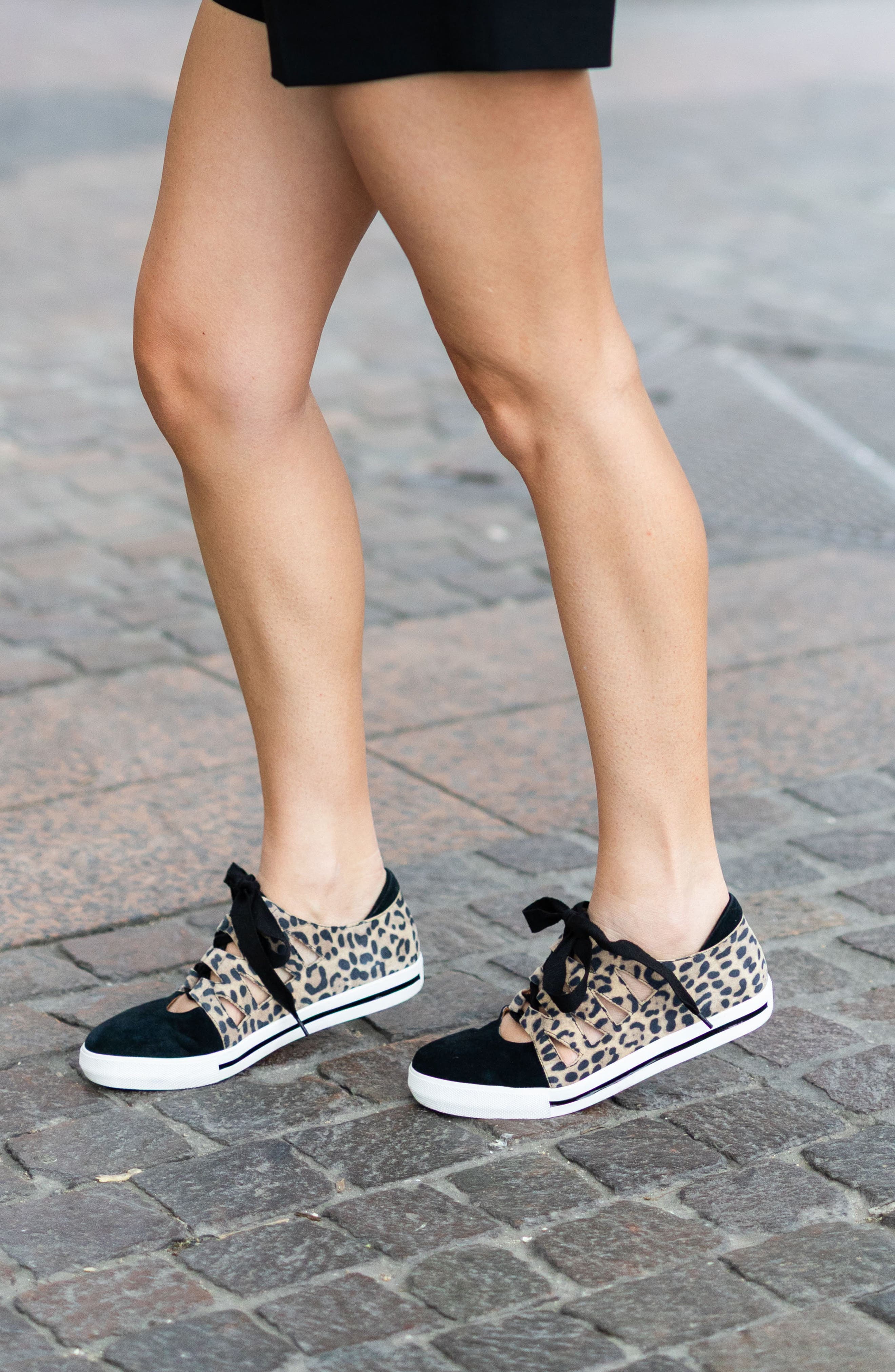 L
Amour des Pieds Kanav Sneaker, Alternate, color, Tan/ Black