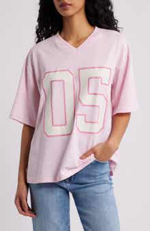 05 V-Neck Graphic T-Shirt