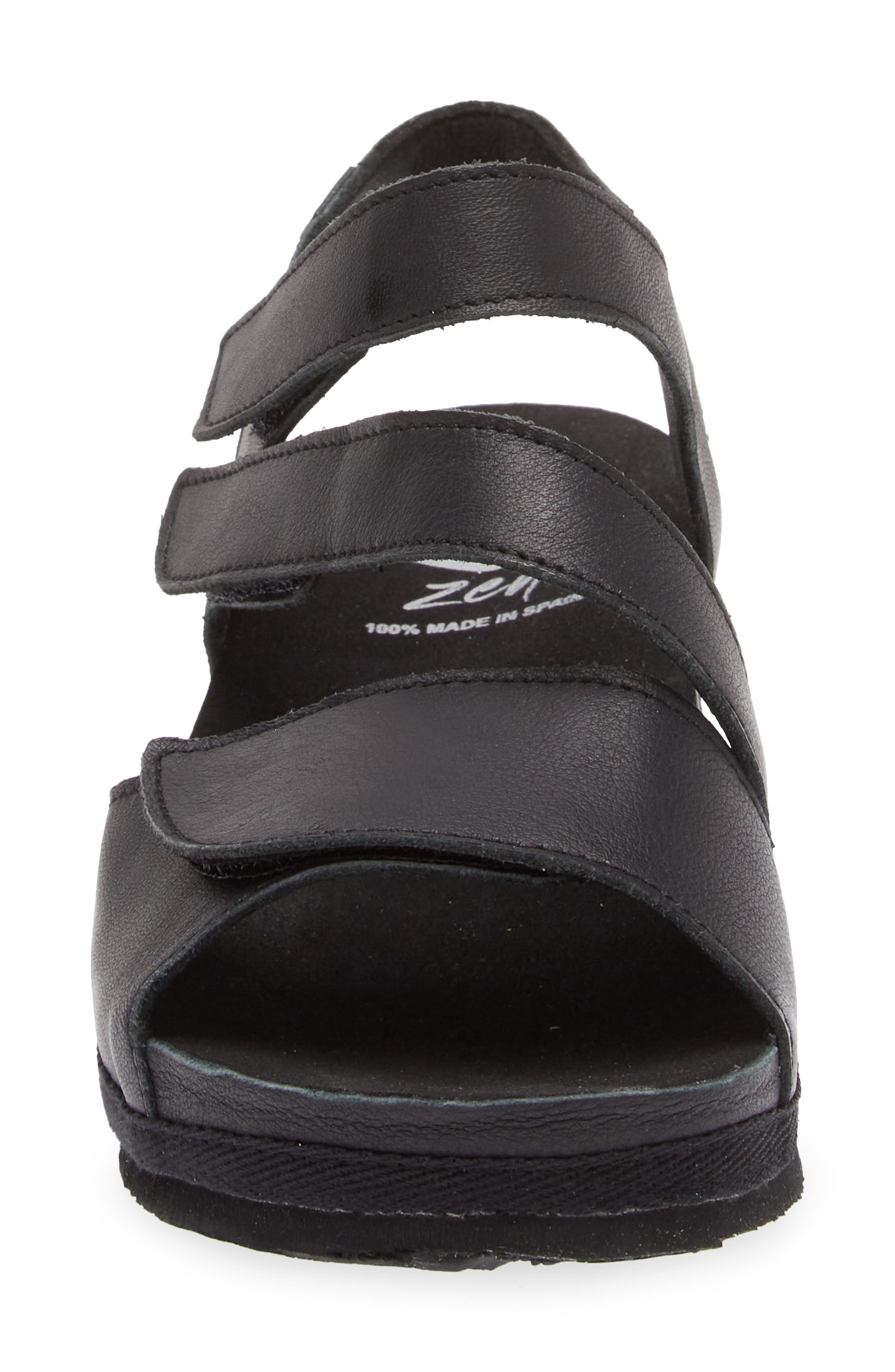 On Foot 206 Austin Platform Sandal, Alternate, color, Black