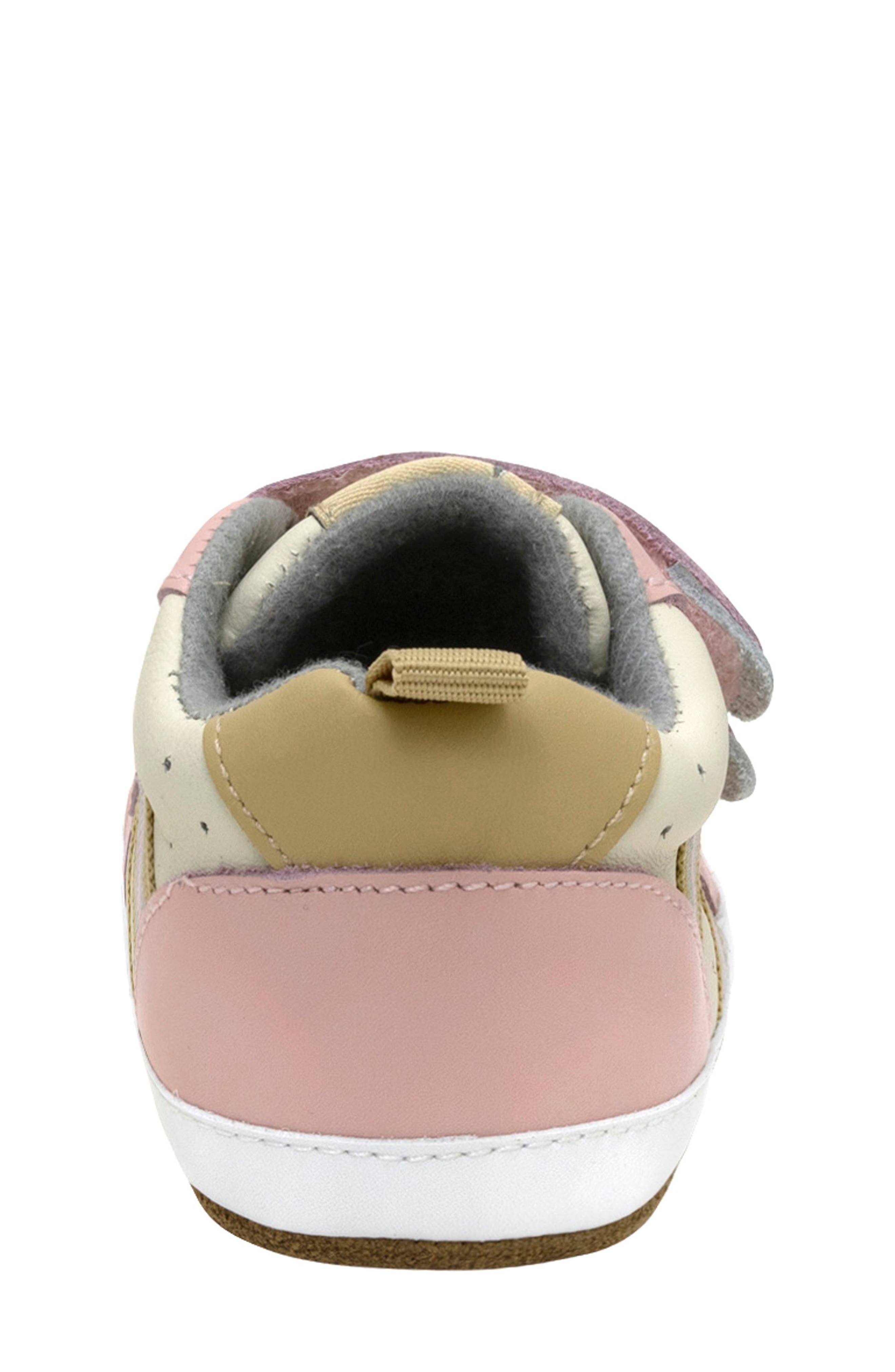 Robeez<sup>®</sup> Kids' First Kicks Valerie Crib Shoe, Alternate, color, Pink