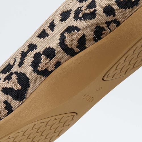 Vivaia Lightweight Square-toe V-cut Flats In Brown