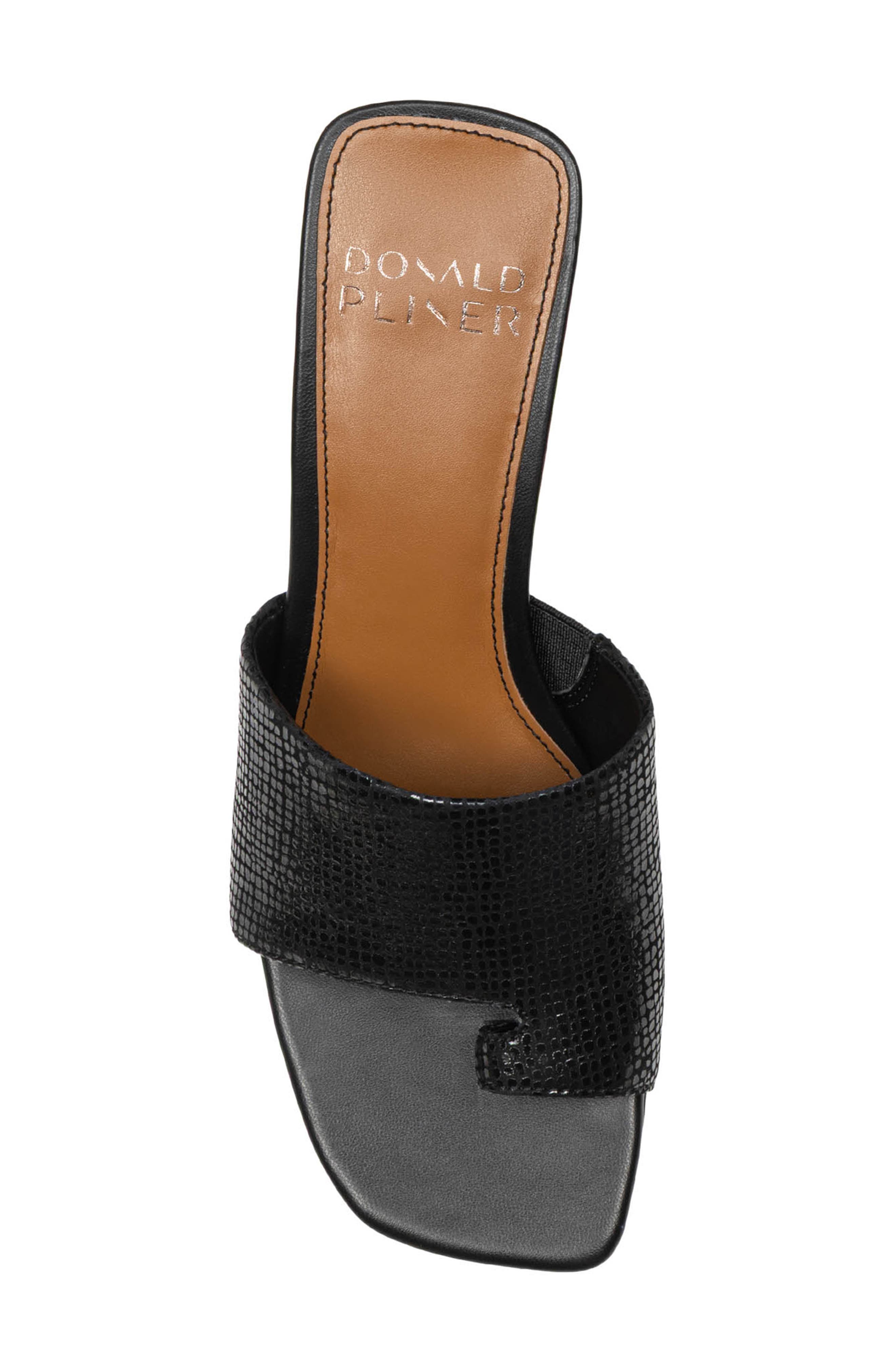 Donald Pliner Farrah Toe Loop Sandal, Alternate, color, Black