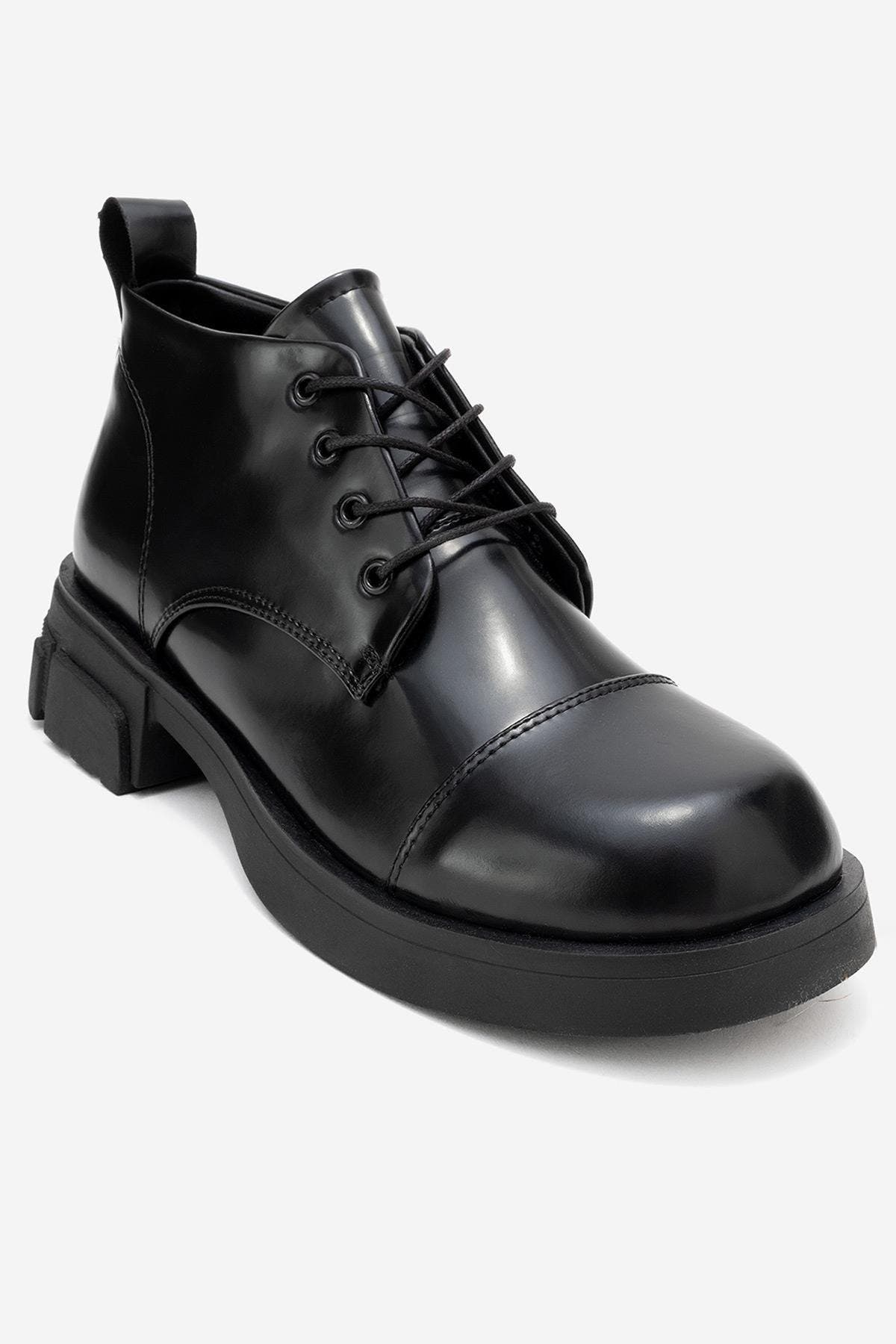 Lagom Patent Boot - image 4