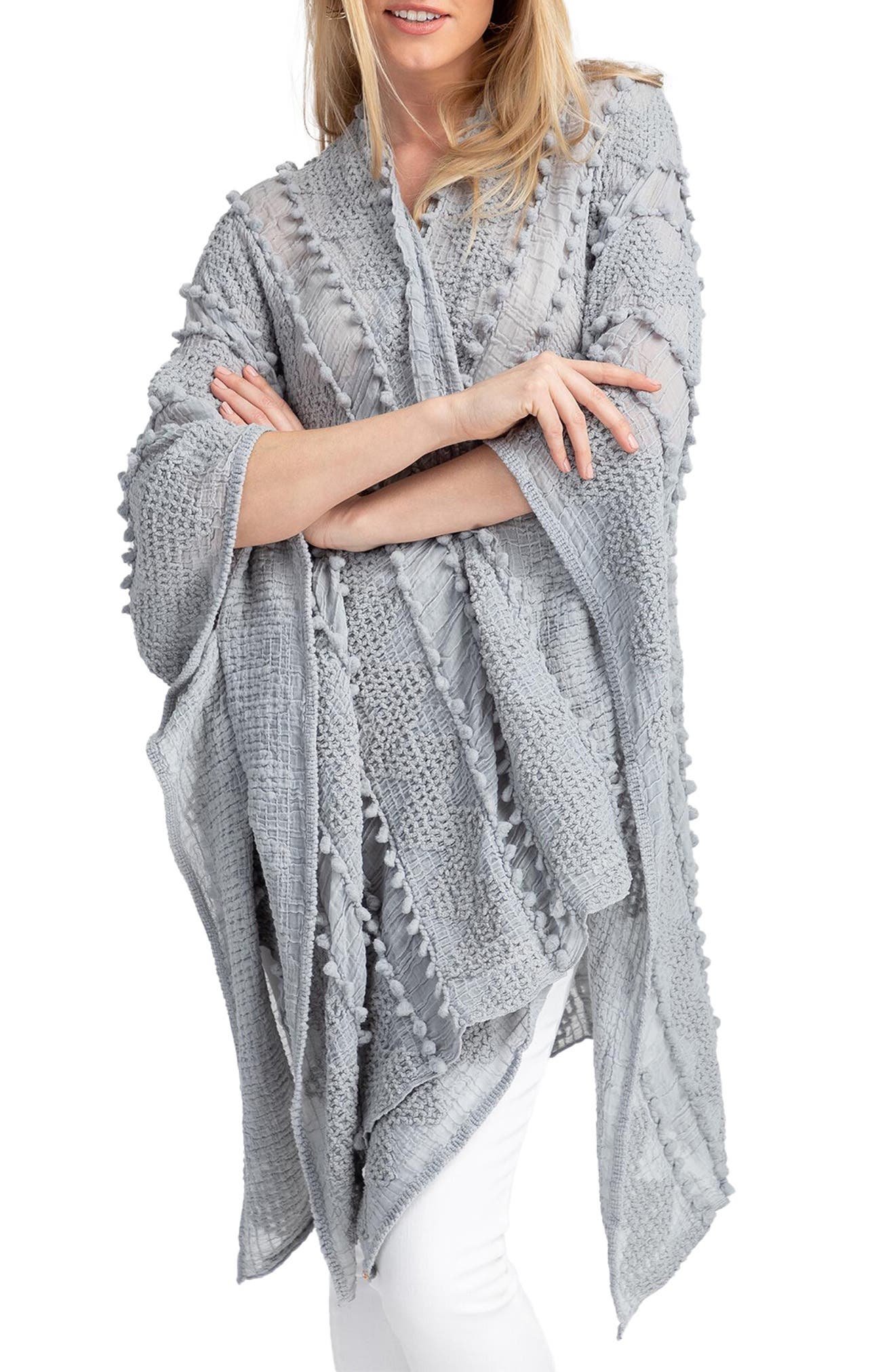 SAACHI Sheer Pompom Duster