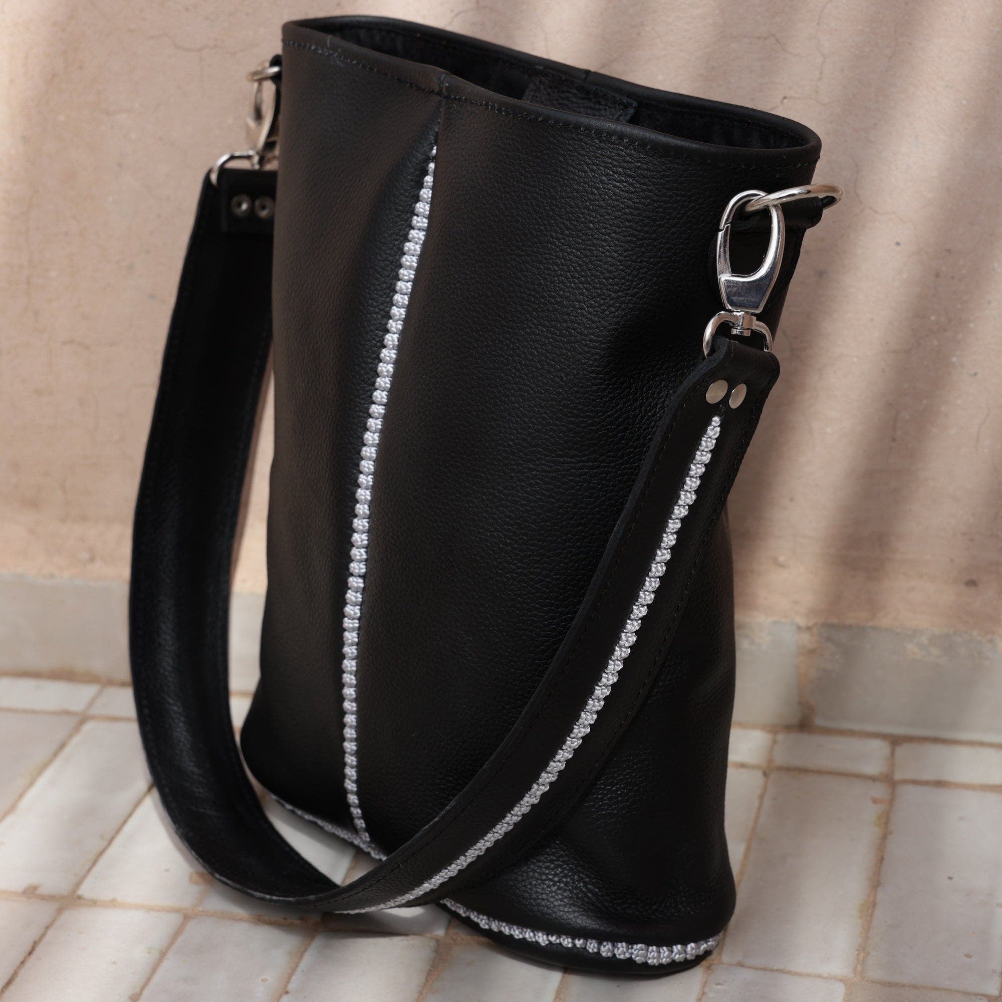 Amasouk Sabra Leather Shoulder Bag, Alternate, color, Black