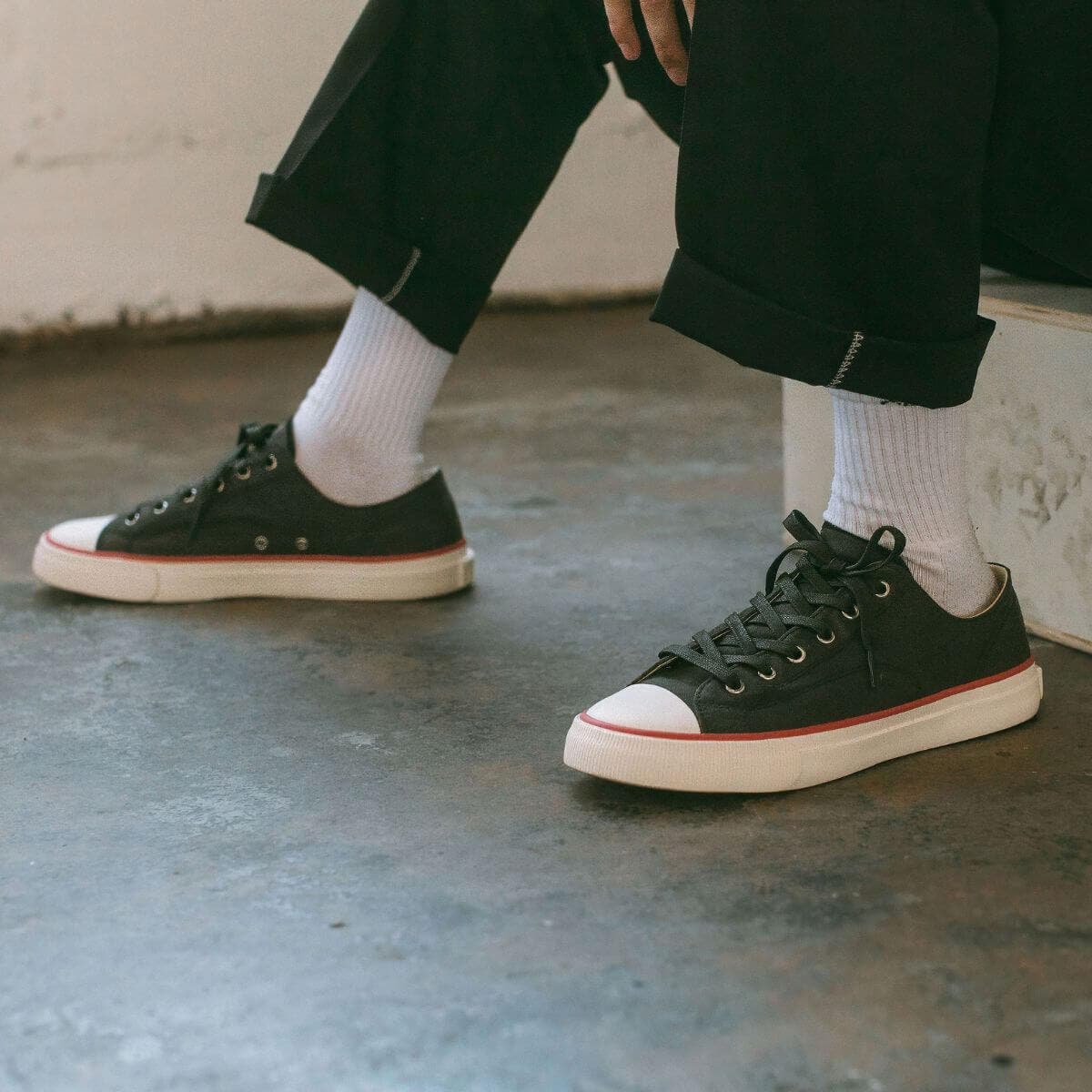 P.F. Flyers All-American Low-Top Sneaker, Alternate, color, Antique Black-Crimson