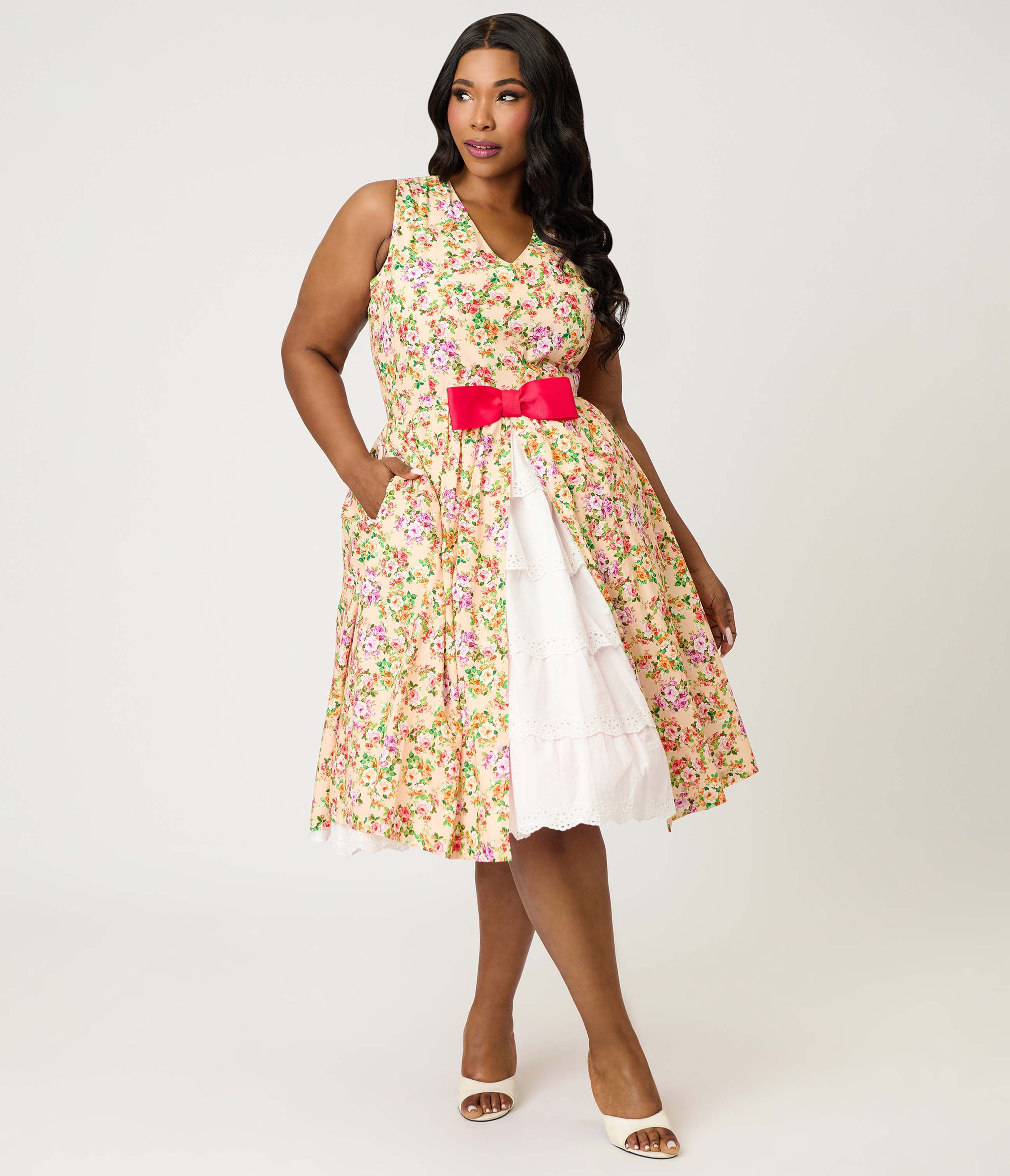 selected Beige w/ Pink Bow Floral Print