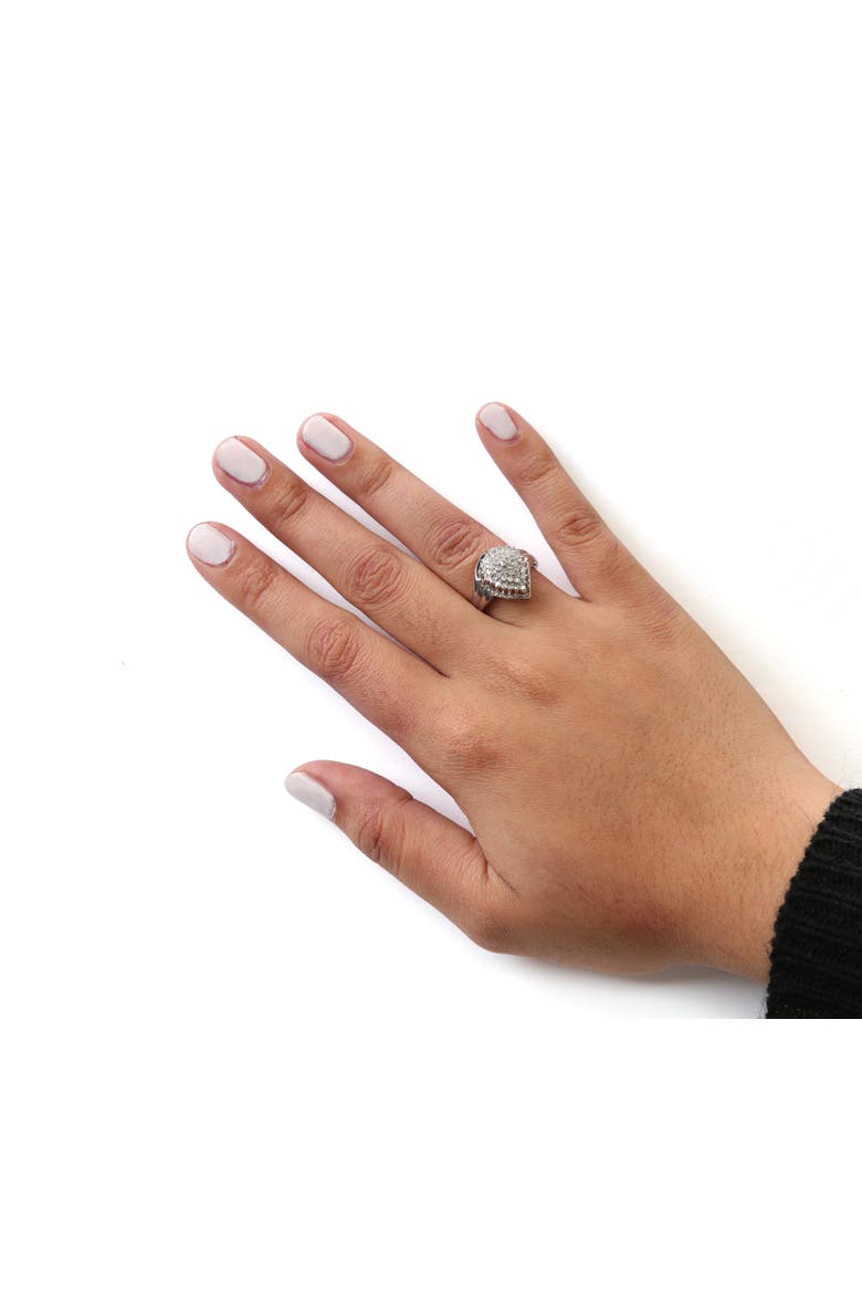 10K White Gold 1/2 Cttw Diamond Pear Shaped Cluster Ring, Alternate, color, White