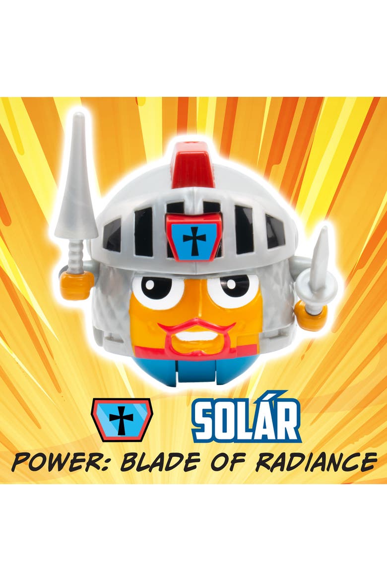 Training Pack Solar Weapon Wielding Toy Knight, Kids 5+, Alternate, color, Multicolored
