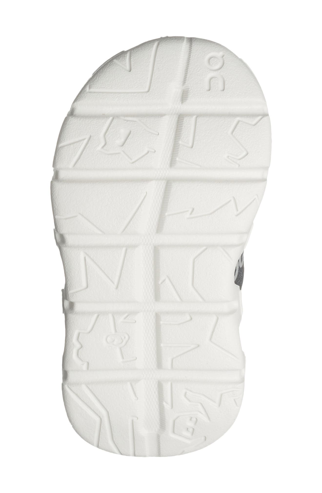 On Kids' Cloud Dash Sneaker, Alternate, color, Black/White