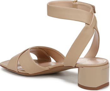 Noel Sandal