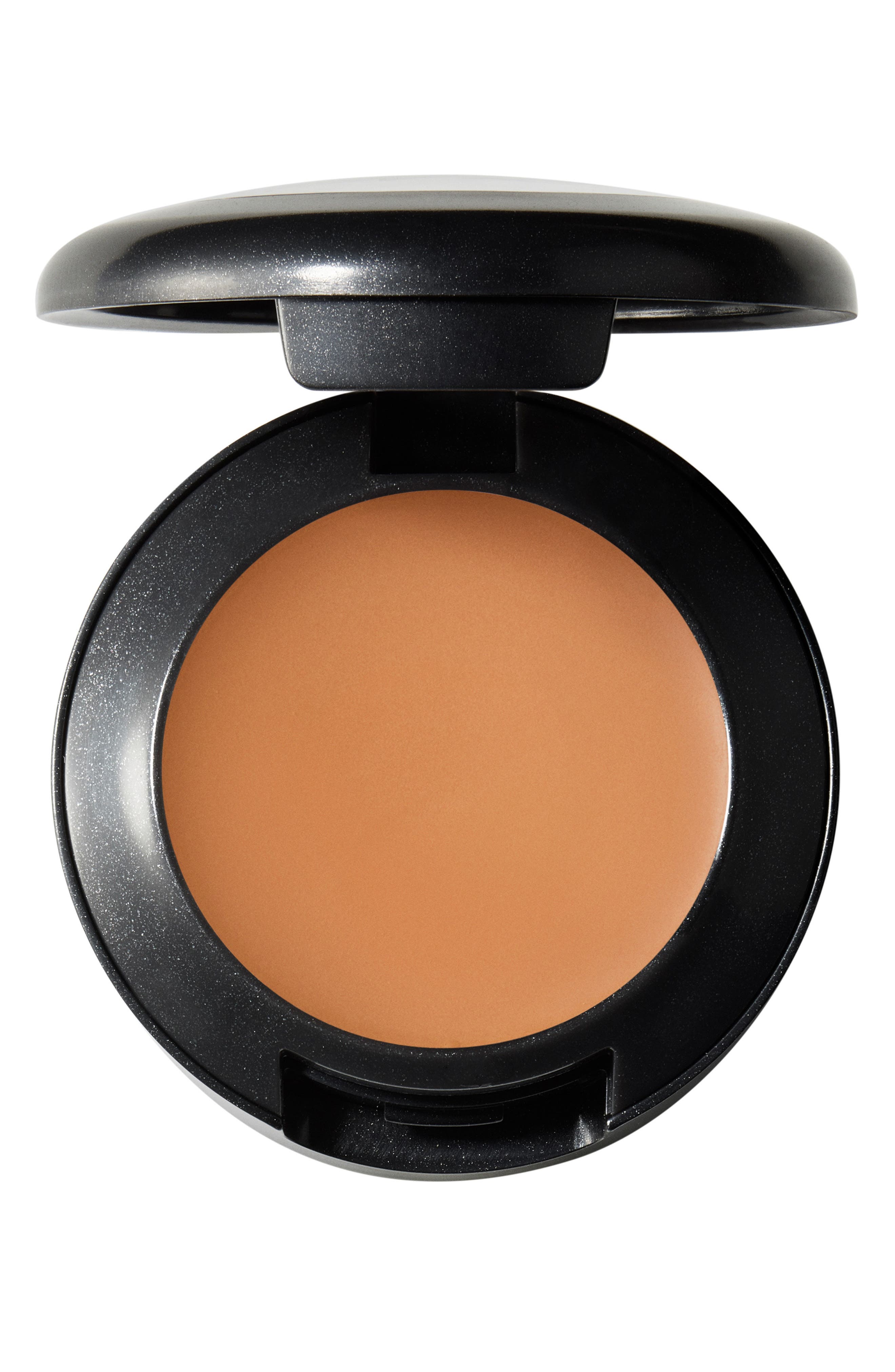 MAC Studio Finish SPF 35 Concealer NC15