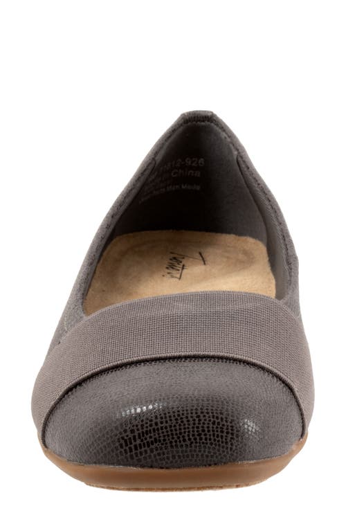 Softwalk ® Samantha Flat In Black