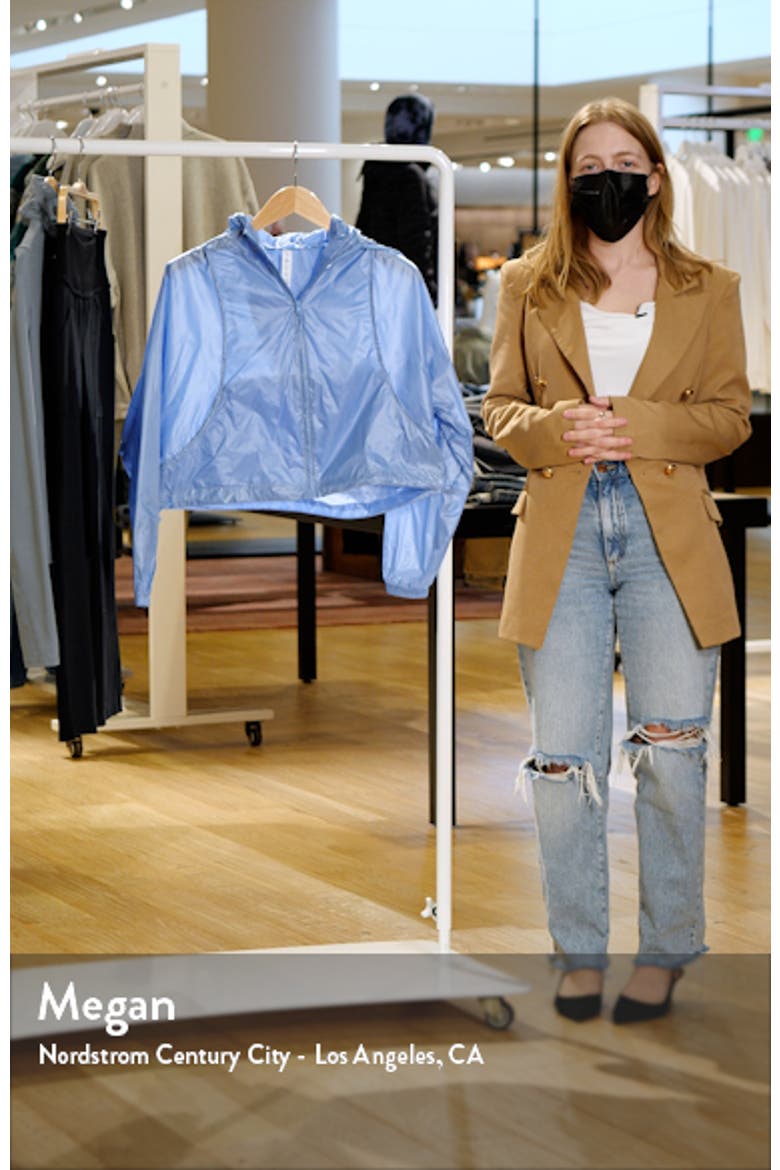 Sprinter Hooded Crop Jacket video