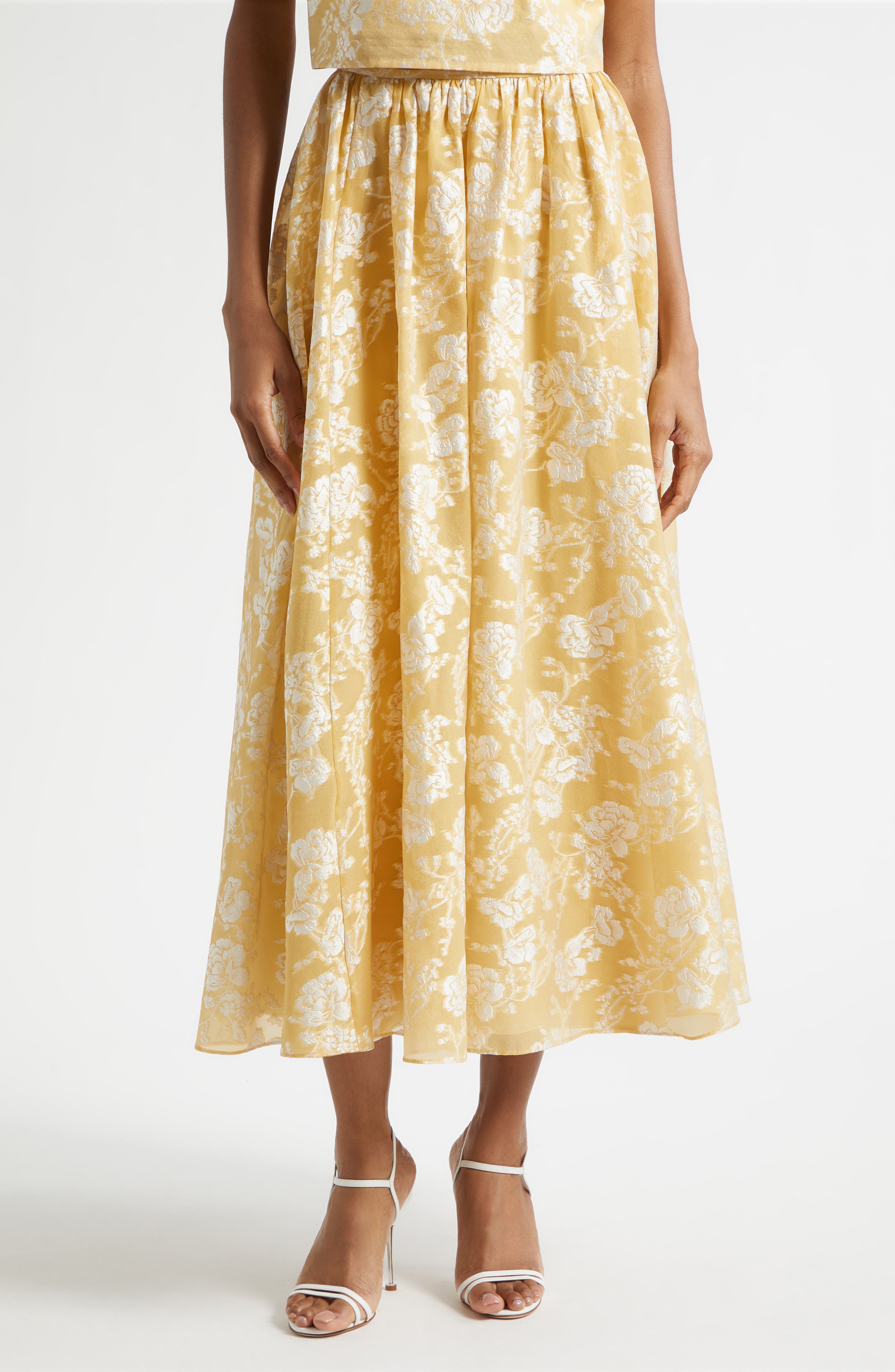 selected OCHRE MUSE/ WHITE