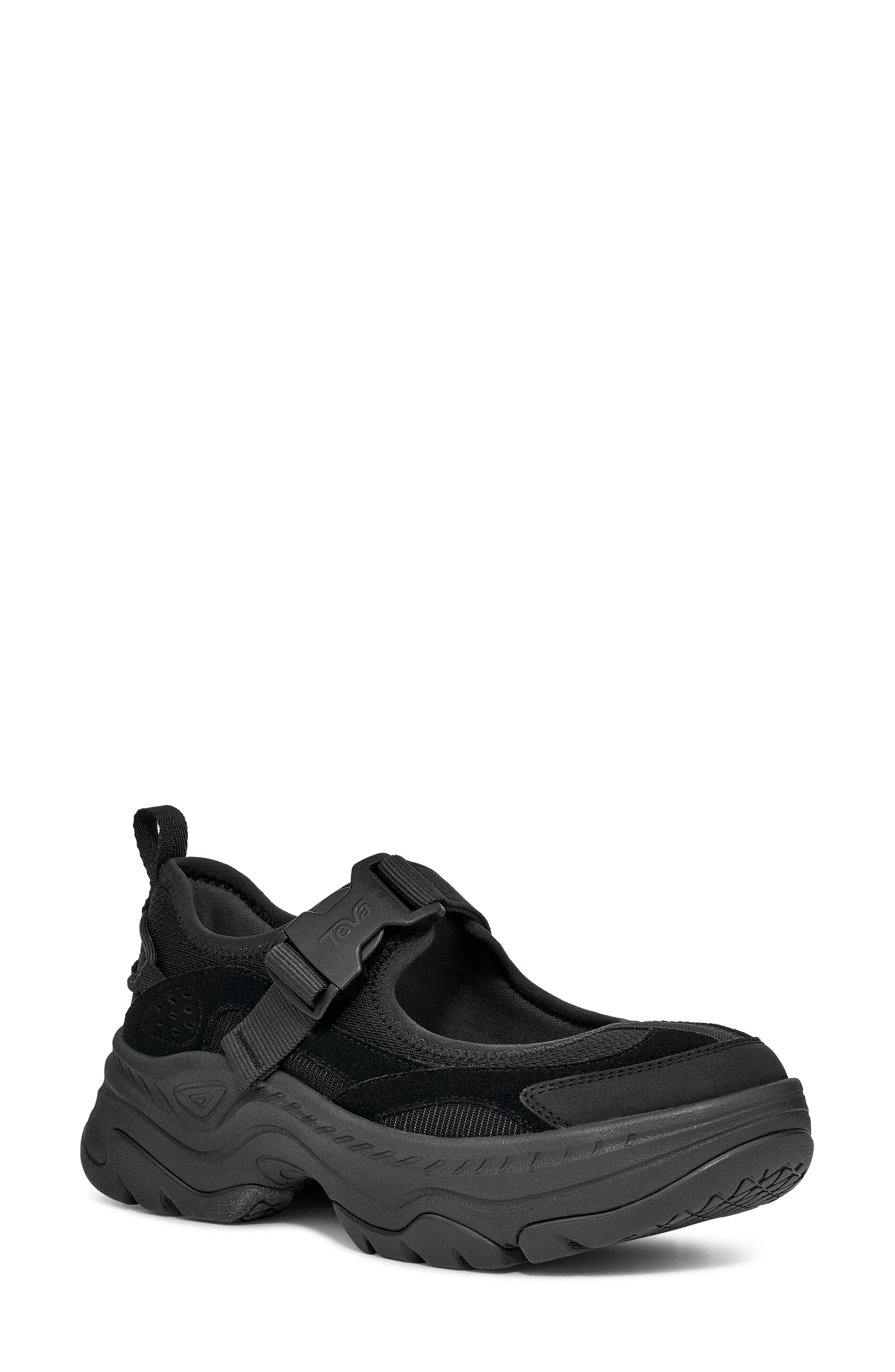 BLACK/ BLACK