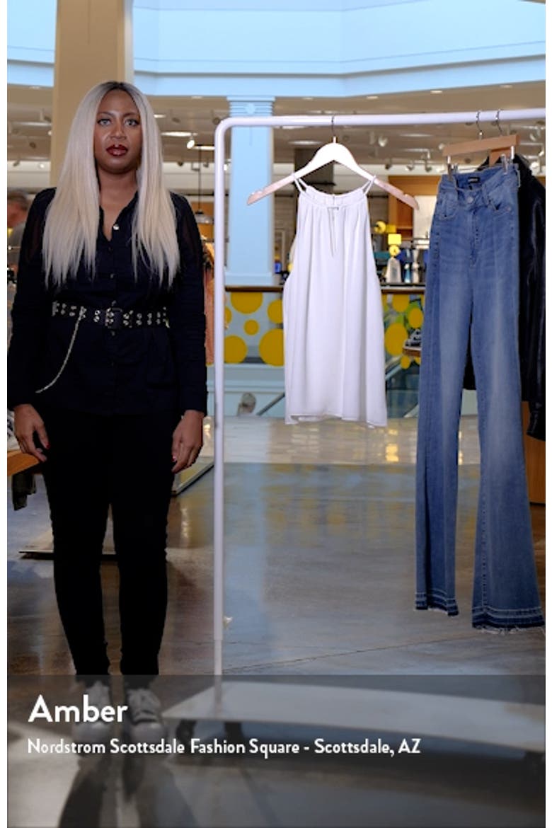 Keyhole Sleeveless Top video