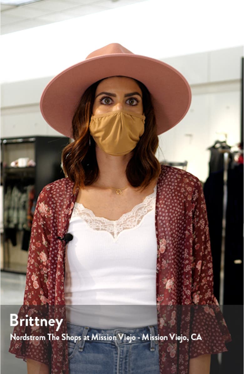 Le Cutoff Tulip Hem Denim Shorts, sales video thumbnail