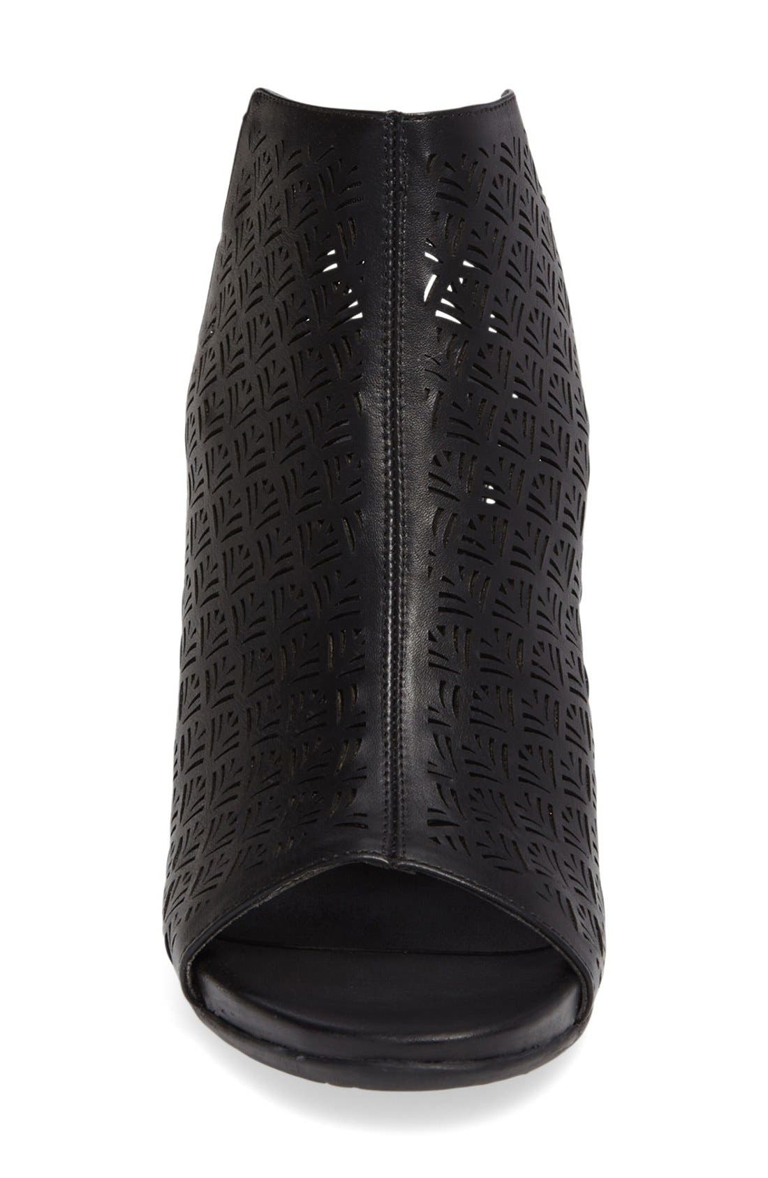 Reaction Kenneth Cole Fridah Fly 2 Sandal, Alternate, color, 