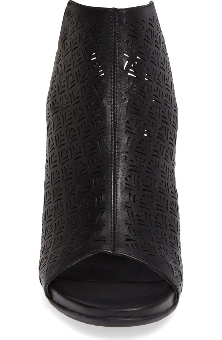 Reaction Kenneth Cole Fridah Fly 2 Sandal, Alternate, color,