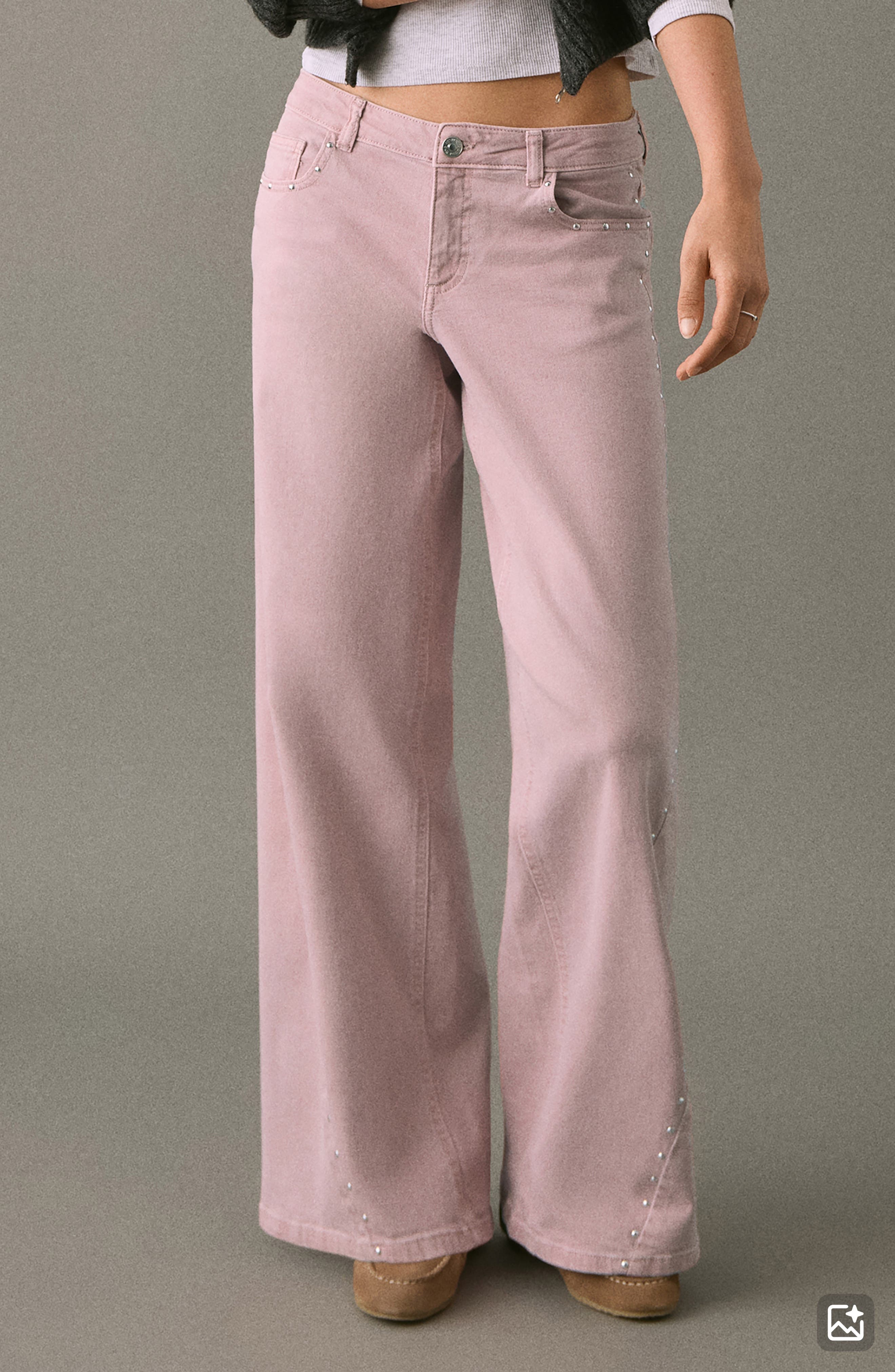 PALE PINK