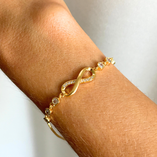 Hollywood Sensation Infinity Bracelet In Gold
