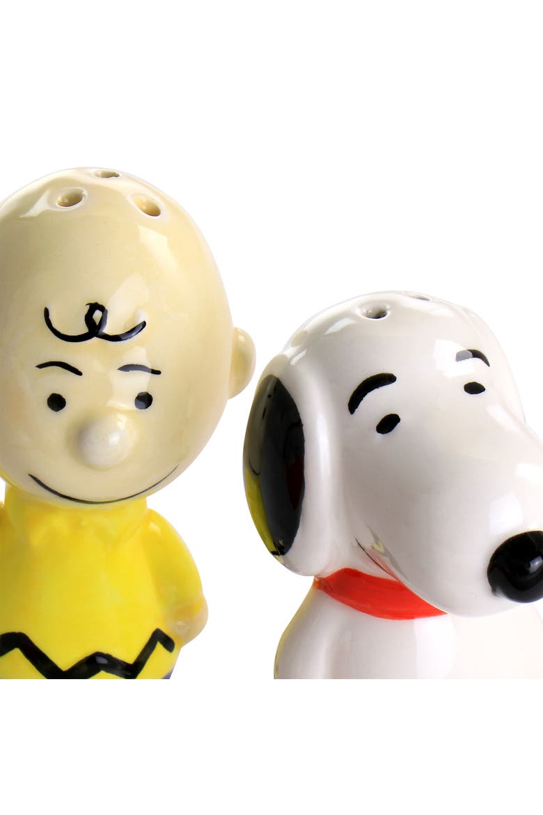 Classical Pals Charlie Brown and Snoopy Figurine Salt and Pepper Shaker Set, Alternate, color, Multi